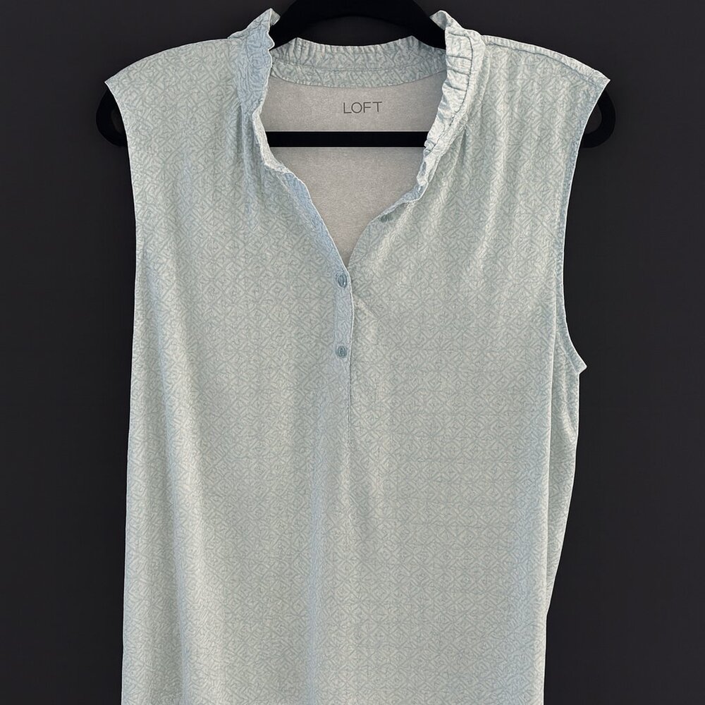 EUC!🌟 LOFT Soft Sky Ruffle & Starburst Blouse 🌟  size XL